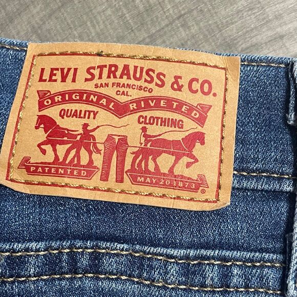 Size 31 Levi’s 314 shaping straight leg jeans women’s - Picture 3 of 7